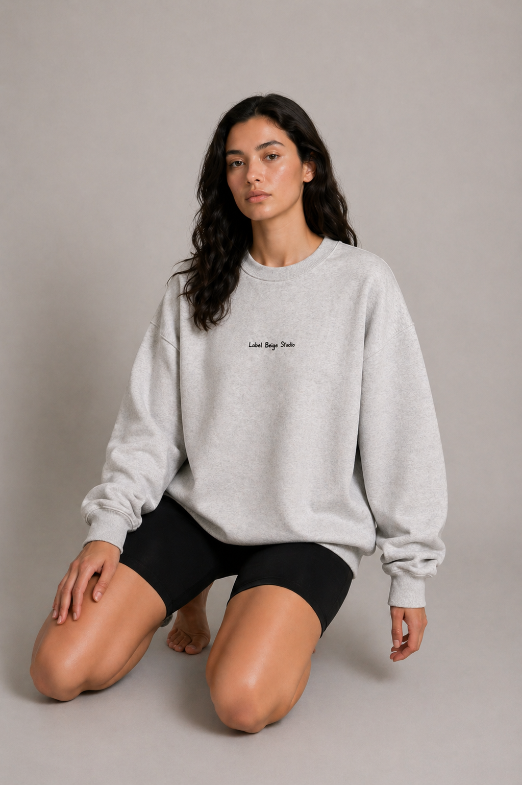 Oversized Sweater – Social Media Kills Romance